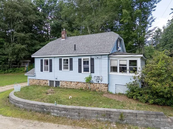 38 Strafford Road, Rochester, NH 03867