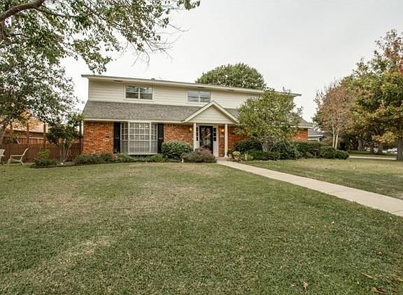 2nd image of 301 Syracuse Pl