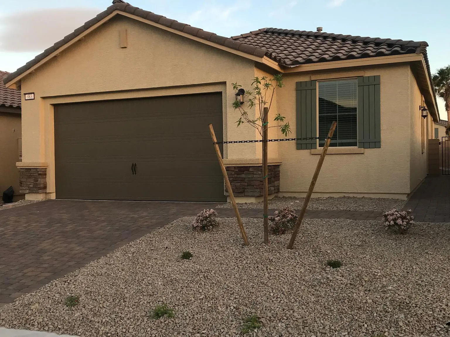 983 Crystal Grotto Ave — Photo 2