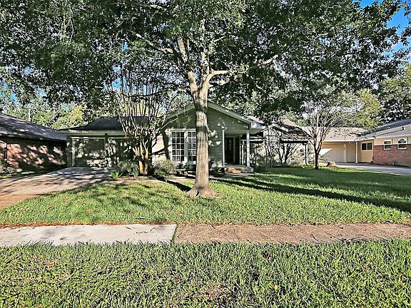 3rd image of 10807 Oasis Dr