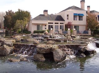 852 Lakeshore Dr, Redwood City, CA 94065