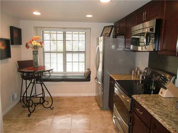 2nd image of 53 Treetop Cir