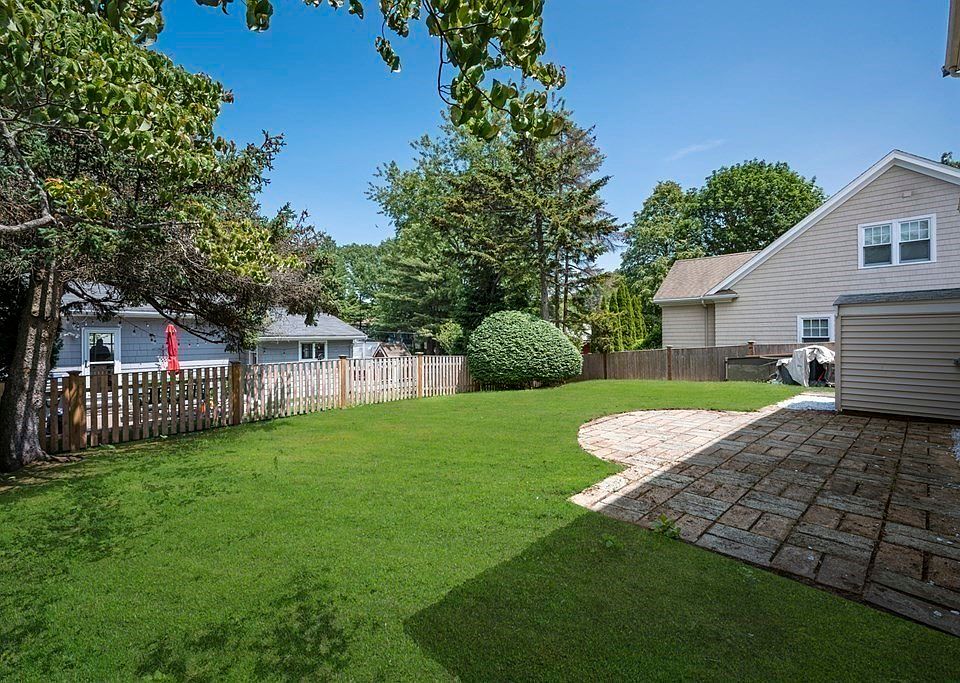 125 Village St, Marblehead, MA 01945 Zillow