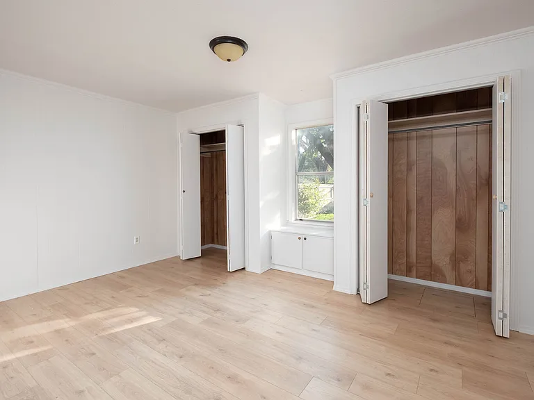 2050 Bowie St — Photo 15