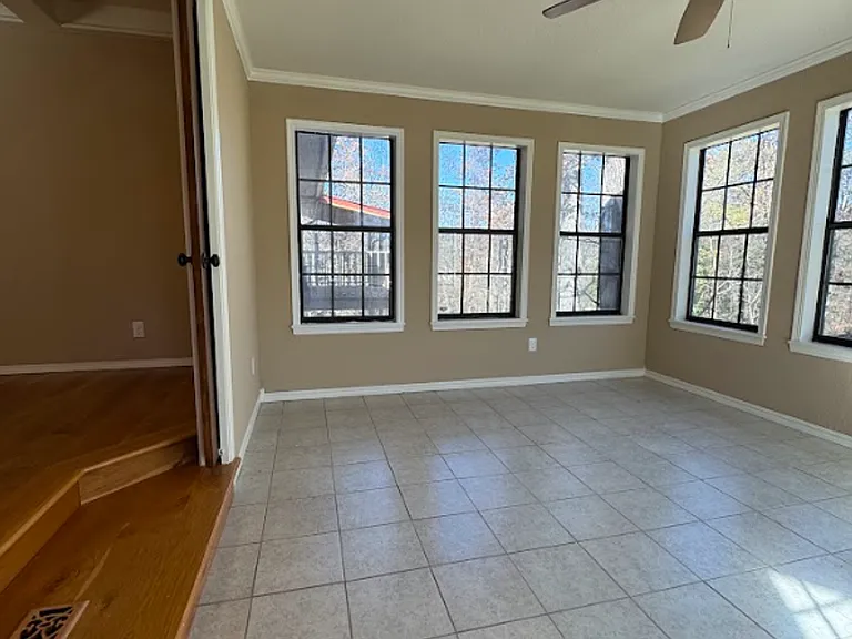 23 Howard Pl — Photo 7