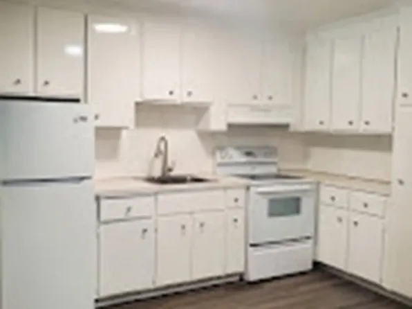 700 Cummins Hwy, Mattapan, MA