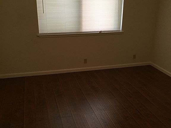 5th image of 5919 Forest Mill St