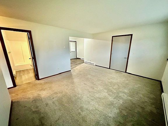 5th image of 5182 Seaton Hall Dr APT 1