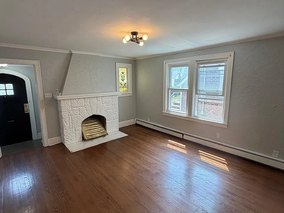 712 Sheridan Ave #1A