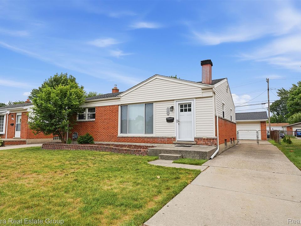 1st image of 338 Sonia Ave