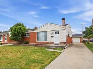 338 Sonia Ave, Madison Heights, MI 48071