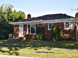 24821 Cottage Ln, Warren, MI 48089