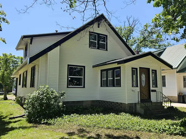 302 Randall St, Reinbeck, IA 50669
