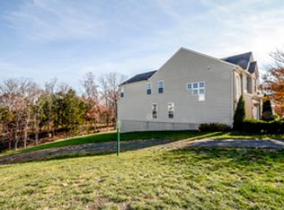 18197 Camdenhurst Dr, Gainesville, VA 20155