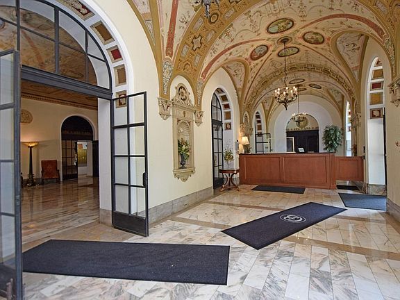 4th image of 3900 Rose Hill Ave #203-A