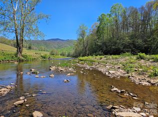 465 Paradise Ln, Burnsville, NC 28714