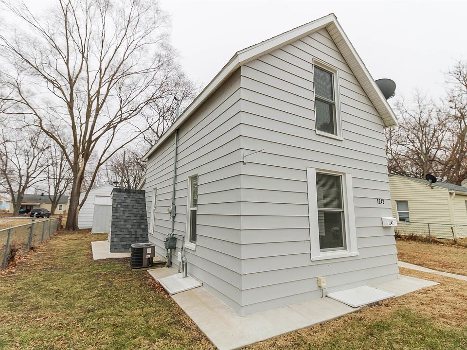 1242 Lincoln St, Waterloo, IA 50703 Zillow