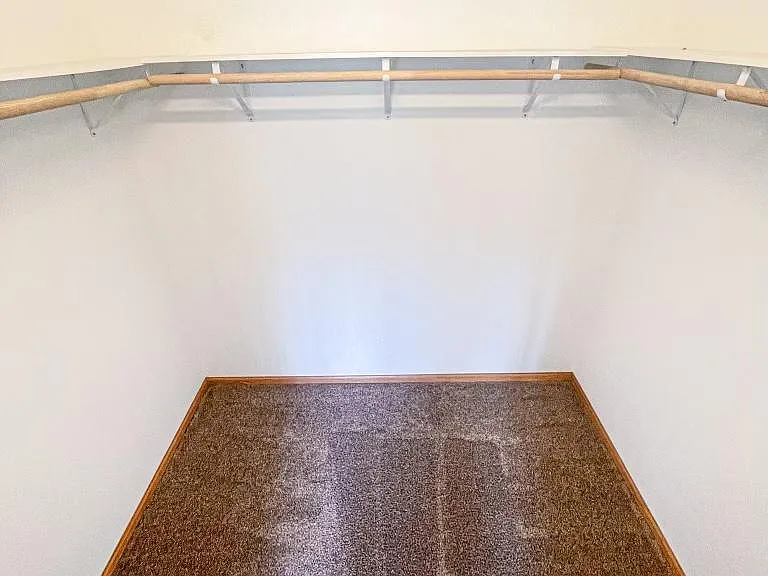 826 N Thompson Dr #4 — Photo 3