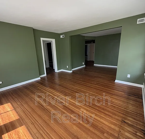 300 S Macarthur Blvd #3 — Photo 2