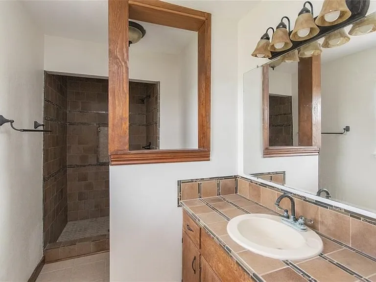 3106 Catcay Dr — Photo 5