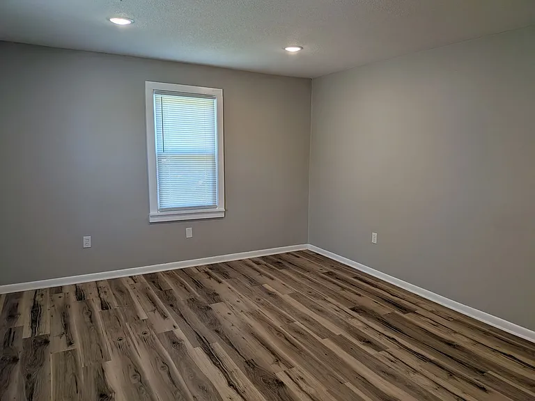 4408 Rice Rd — Photo 2