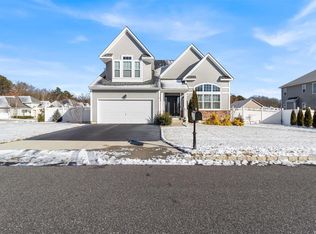 1 Mulberry Ln, Ridge, NY 11961