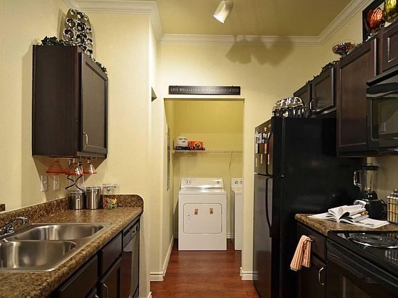 4th image of 3019 Sam Houston Ave APT K210