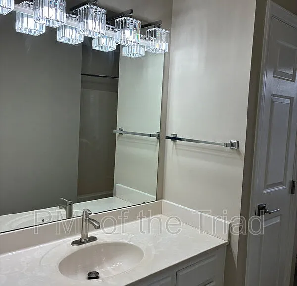 10 Creekstone Ct — Photo 11
