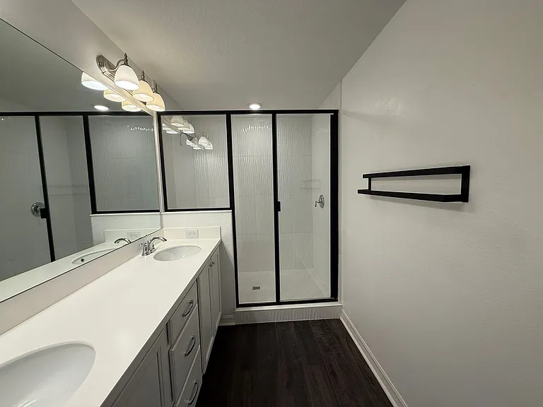 12850 Gabor Ave — Photo 16