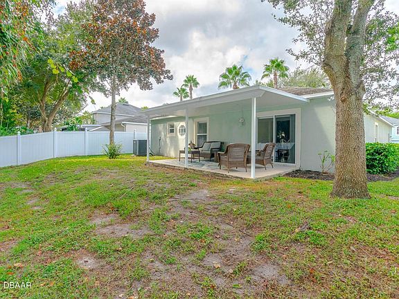 5th image of 3829 Sunset Cove Dr