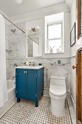 Sold by Compass | media 7