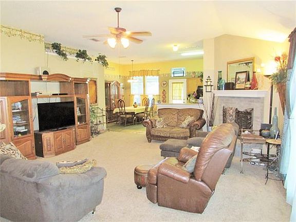 5th image of 3921 Garden Springs Dr