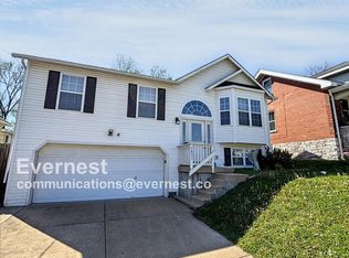 7831 Clevedon St, Saint Louis, MO 63123