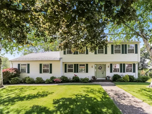 1 Scenic View Drive, Middletown, CT 06457