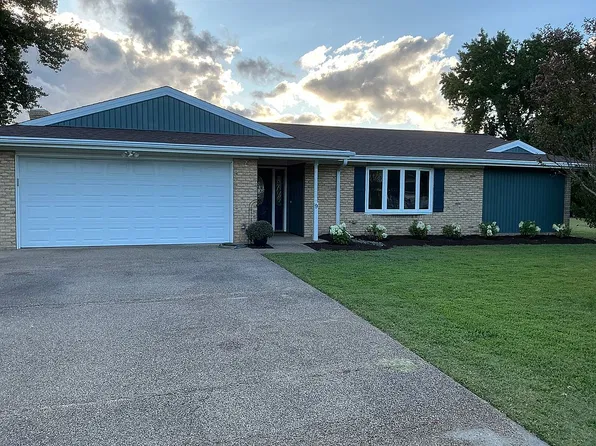 9 Hopkins Ct, Poquoson, VA 23662