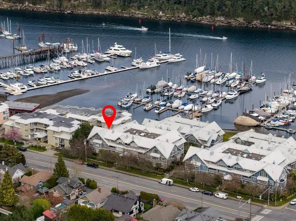 540 Stewart Ave #703, Nanaimo, BC V9S 5T5