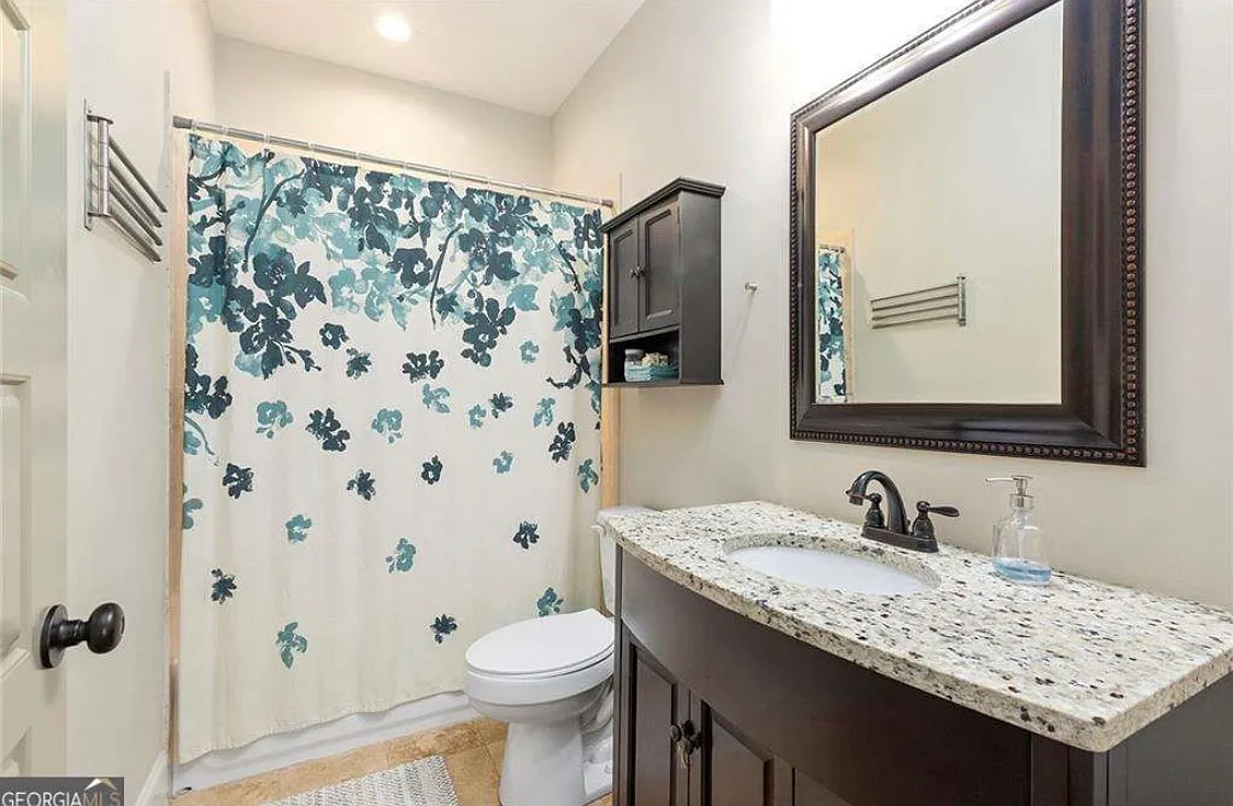 3 bed, 1600 sqft, $3,000 — Photo 4