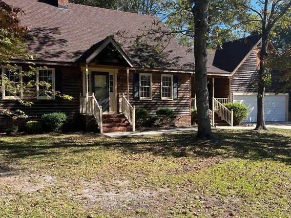 6845 Sundown Ln, Parkton, NC 28371
