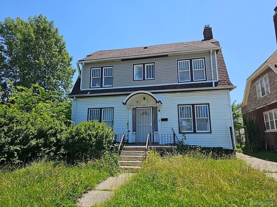 1st image of 325 W Nevada St