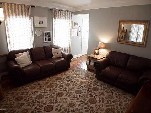 3rd image of 23 Hyde St