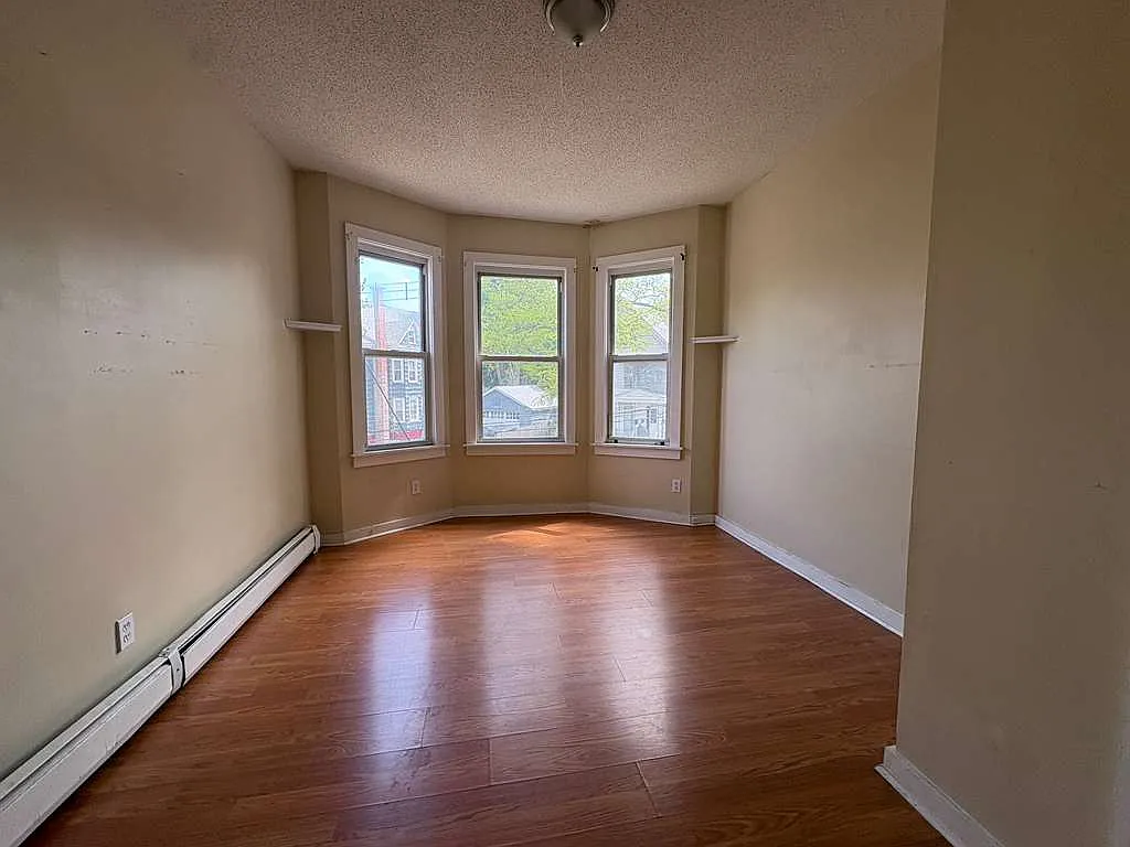 Building Photo - 59 Derby Ave #2R