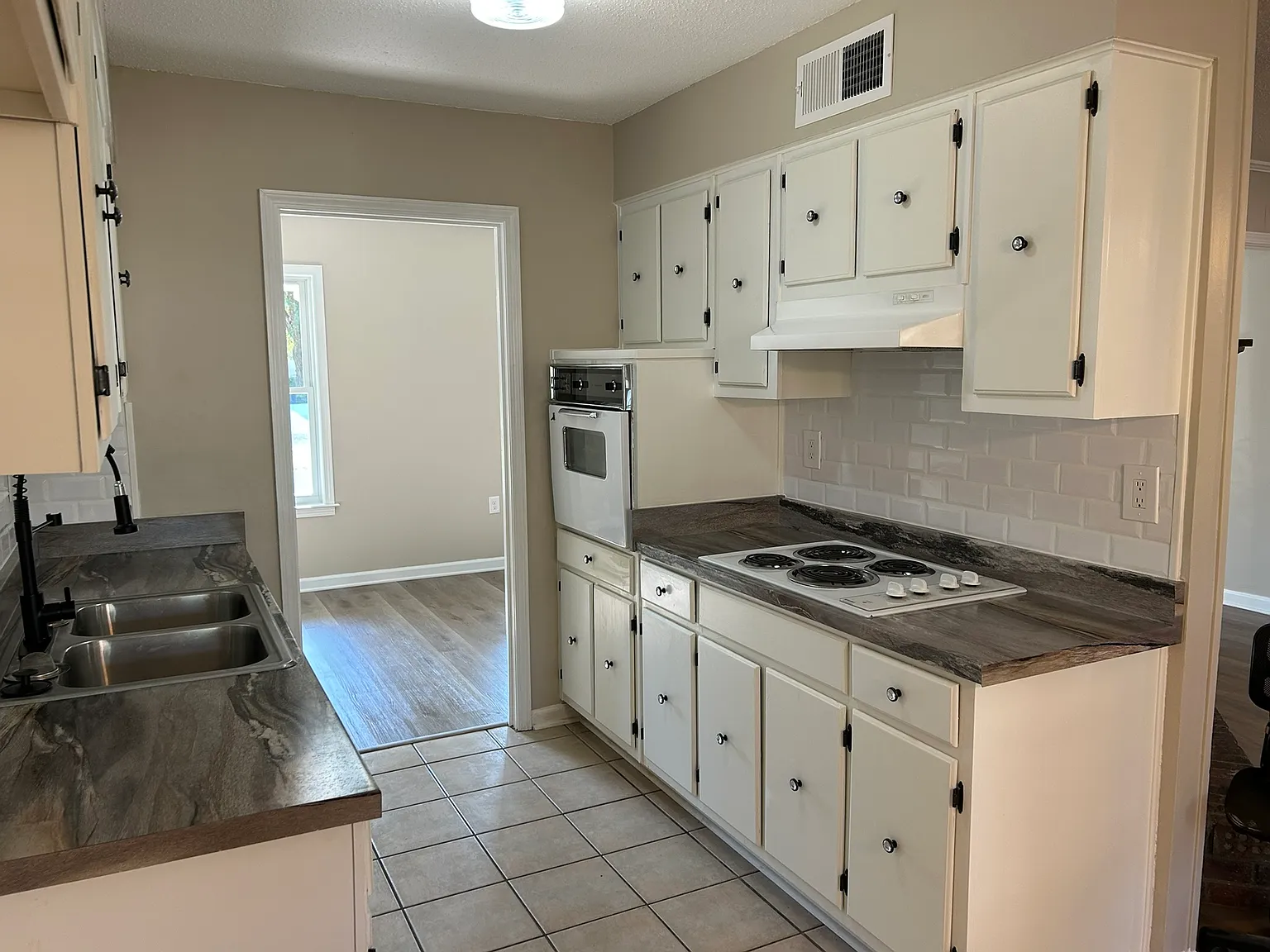 3 bed, 1485 sqft, $1,795 — Photo 3