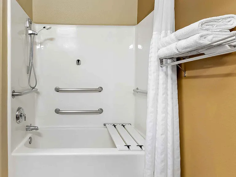Studio Suite - 2 Queen Beds