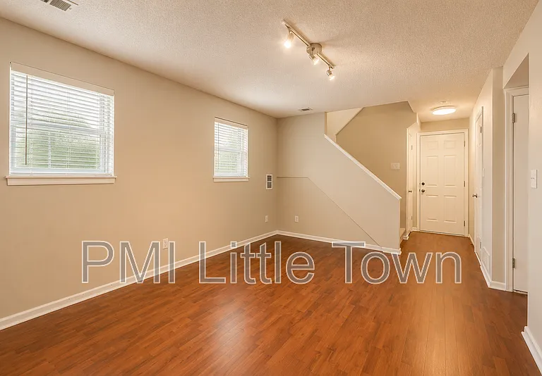 3145 S Gibraltar St — Photo 17