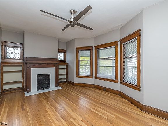 4th image of 1201-1203 Gladys Ave