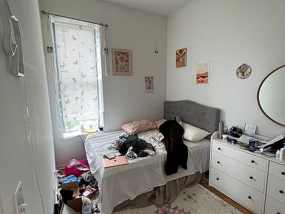 5th image of 351 W Oak St #206A