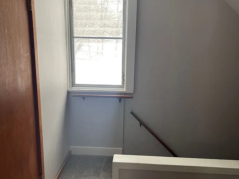 1345 Kellogg Ave — Photo 17