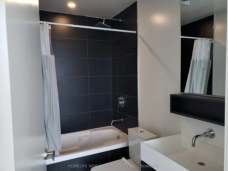 5 Soudan Ave #1104 — Photo 7