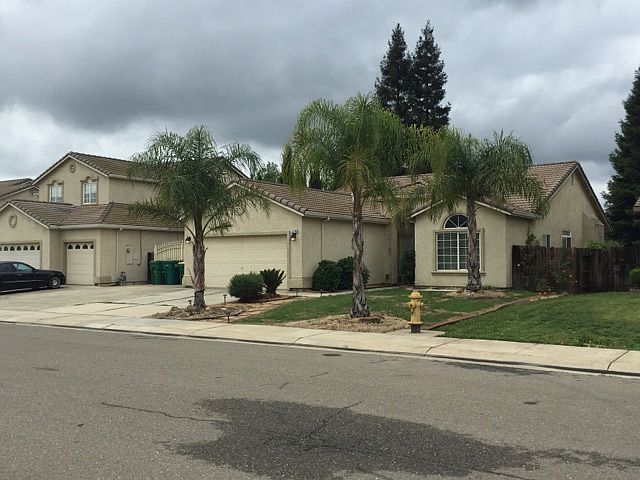 1st image of 2740 Blossom Cir