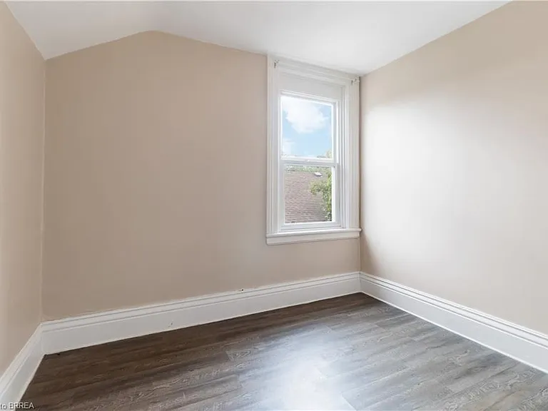 65 East Ave #UPPER — Photo 11